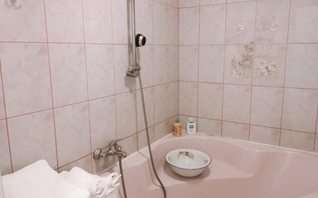 Stunning 2-bed Apartment in Praha 4