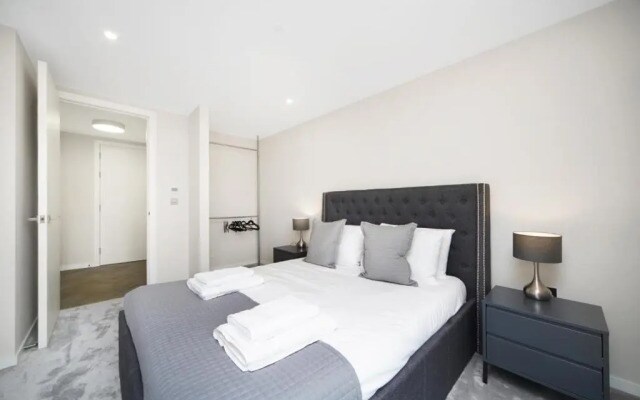 Lux Apartments in Fulham by Dino