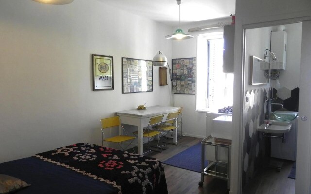 LINE-UP Apartment
