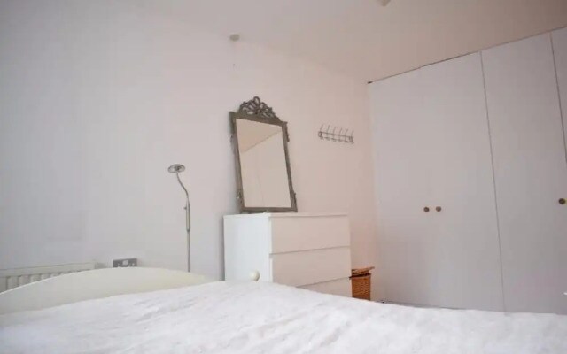Spacious 1 Bedroom Flat in Central London