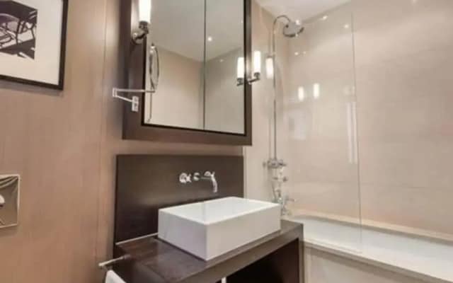 3-bdr Magnificent Harrods Knightsbridge Apartment