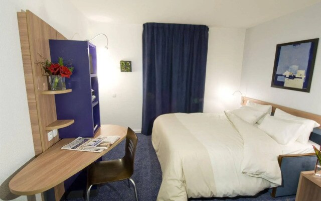 Suite Home - Canal Suites(Paris La Villette)