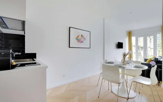 Apartment for 4 Person in Nanterre