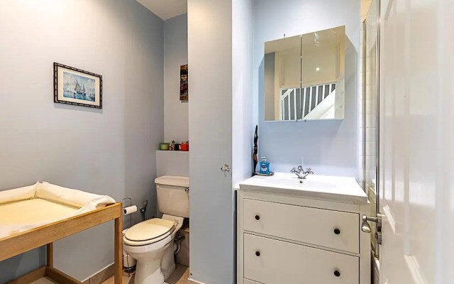 Stylish Spacious 3-bed Home in Vibrant Bow