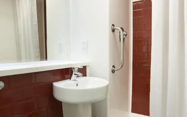 Travelodge London Teddington