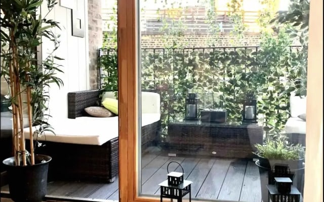 Notting Hill 2-bed Apt With Balcony, 1 min to Tube
