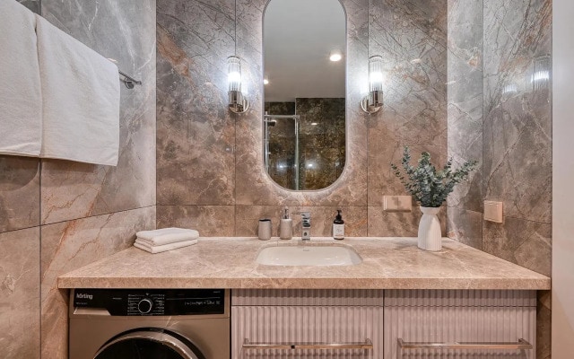 Апартаменты МореСолнцеАпарт в АК Grand Royal Residences