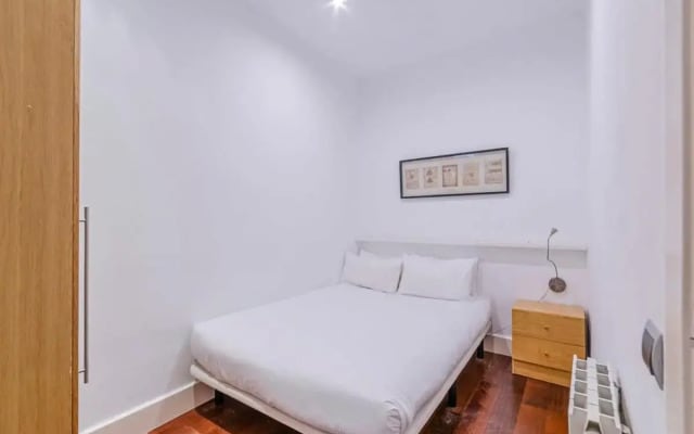 Modern and bright 3BD apartment by Gran Via - Plaza España