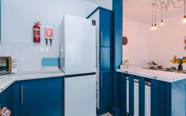 Spacious Home Sleeps 7 in the Heart of Anfield