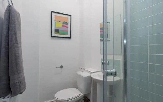 Townhouse @166 Ruskin Rd