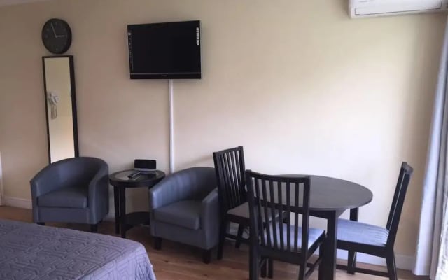 Studio in Victoria, London