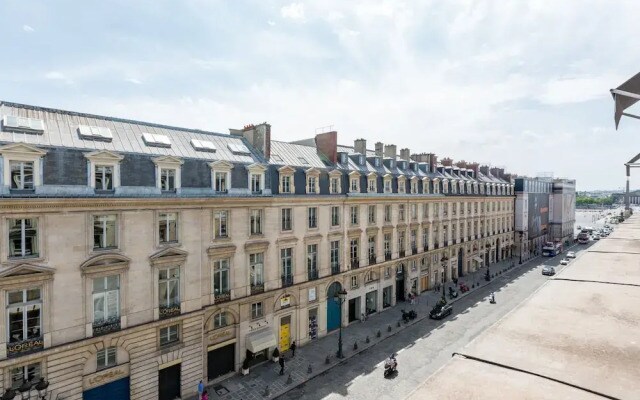 Merveil Luxury Suites - Royale - Saint Honore view