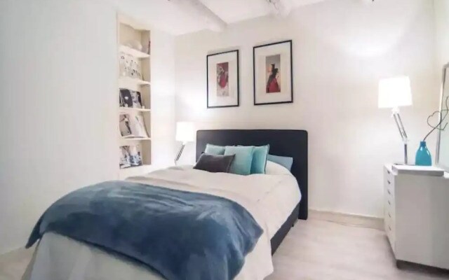Boutique studio with amazing location