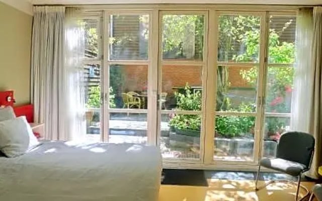 Metropolitan B&B