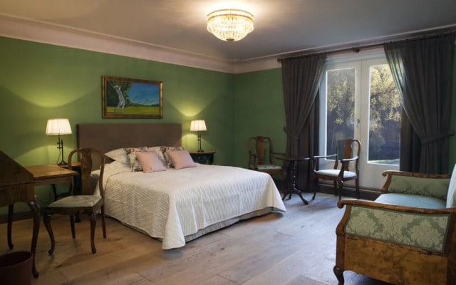 Hotel Hirvihaaran Kartano