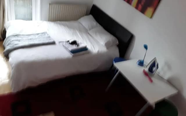 Uncle Errols Bed  Breakfast