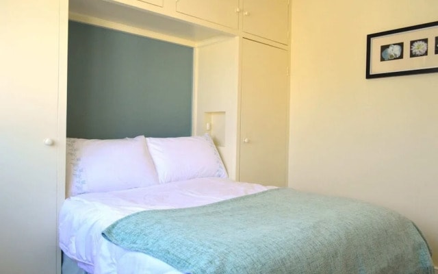 Lovely Top Floor Flat in Leafy Fulham