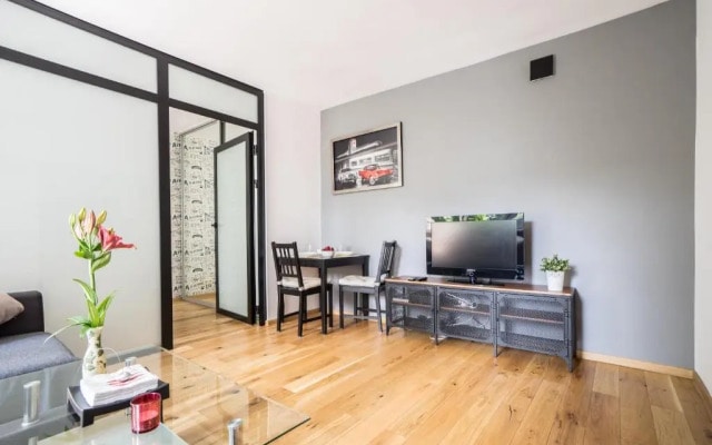 oompH Warsaw Central Apartment