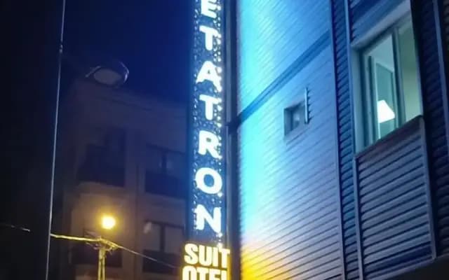 Metatron Suit Hotel
