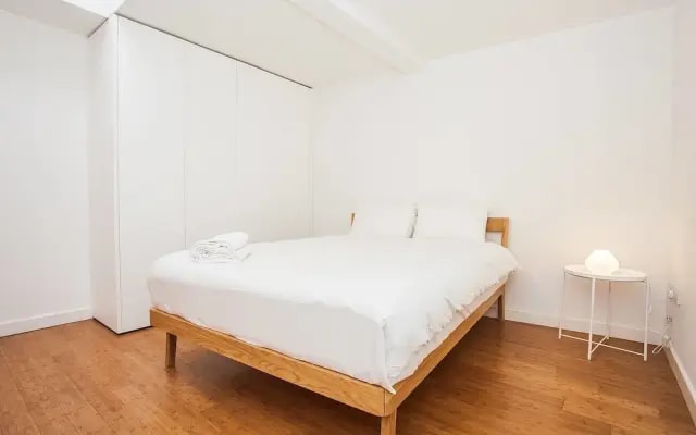Spacious 2 Bedroom in Clapham