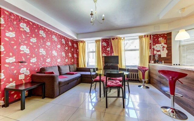 Home4day Central 2 Bedroom Apartment on Griboyedova