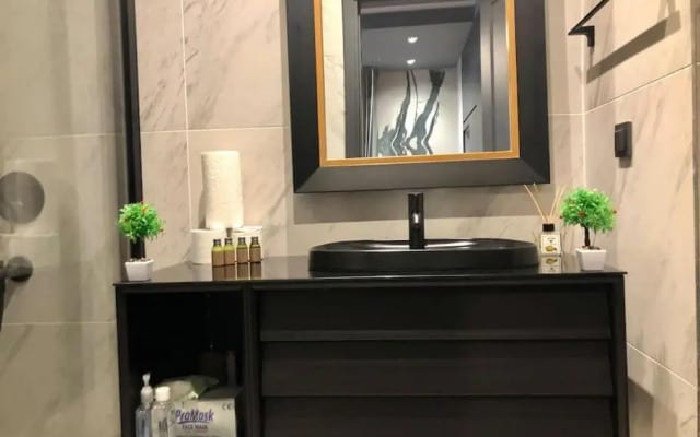 Luxury apartment- Pool, Parking & Gym in Beyoglu