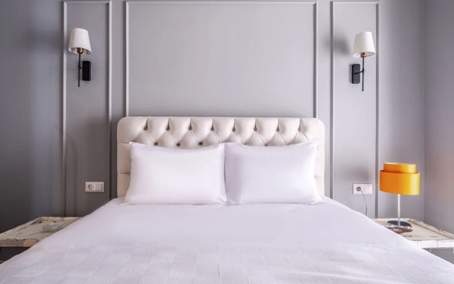 Vibrant Flat next to Bostanci Marmaray Station