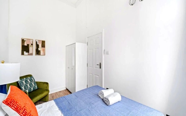 Modern 1BR Apartment in Greater London