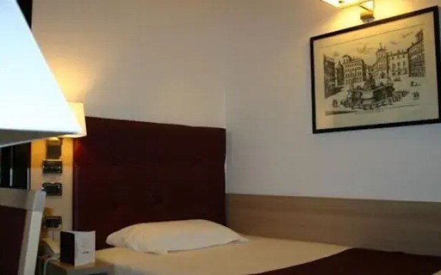 SuitInn19