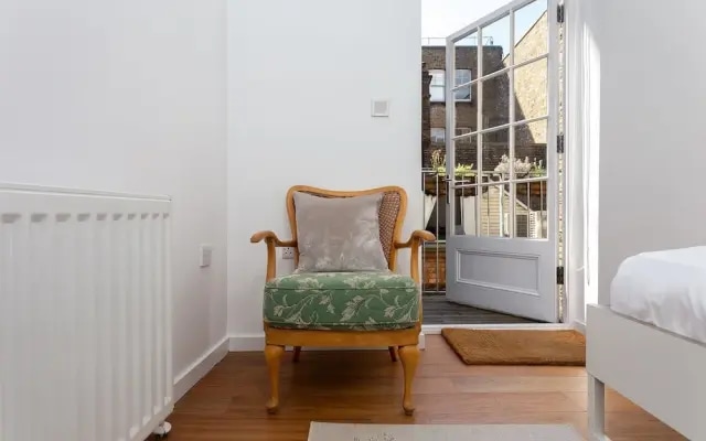 1 Bedroom Apartment In Fitzrovia Sleeps 4