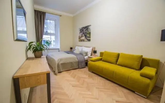 Ruterra Apt with Sauna and Billiards