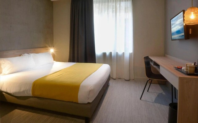 37 Lodge La Défense Courbevoie