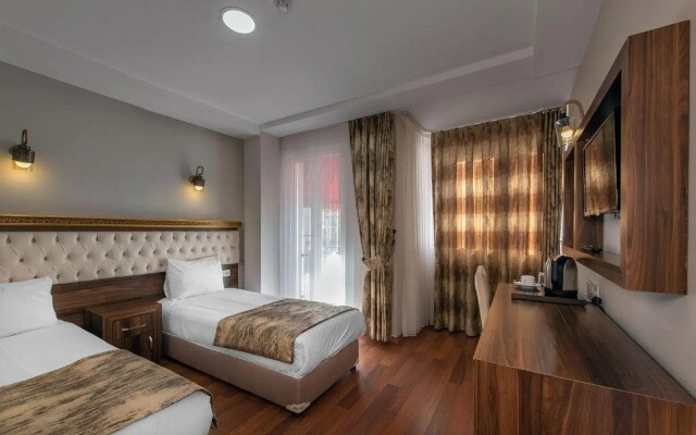 Aristocrat Hotel