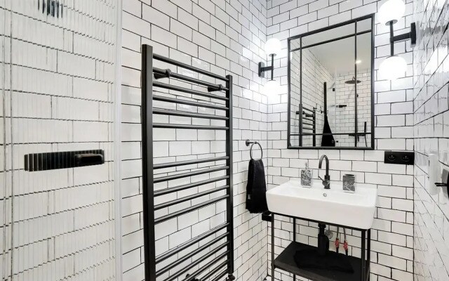 Chic 2BR Retreat for 4P- Heart of Invalides