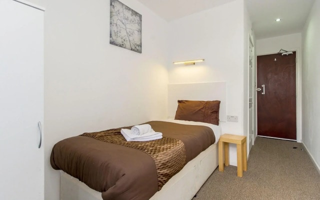 Cotswold Hotel