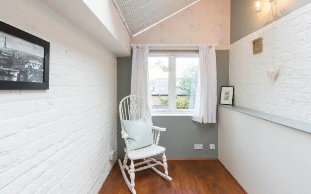 Fulham 4-bed House & Garden Near Tube