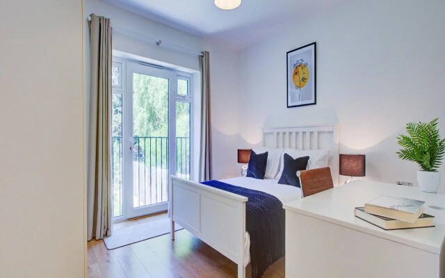 Hybrid Resi New Malden