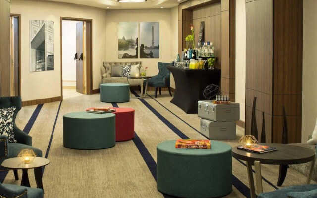 Renaissance Paris La Defense Hotel