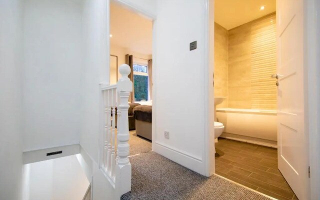Stunning Bolton Abode - Pool Table