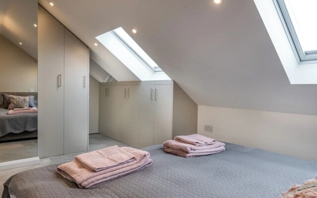 Apartment - Sleeps 4 & Free Parking