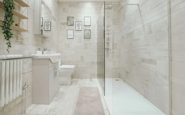 Outstanding Massive Apartment With Character