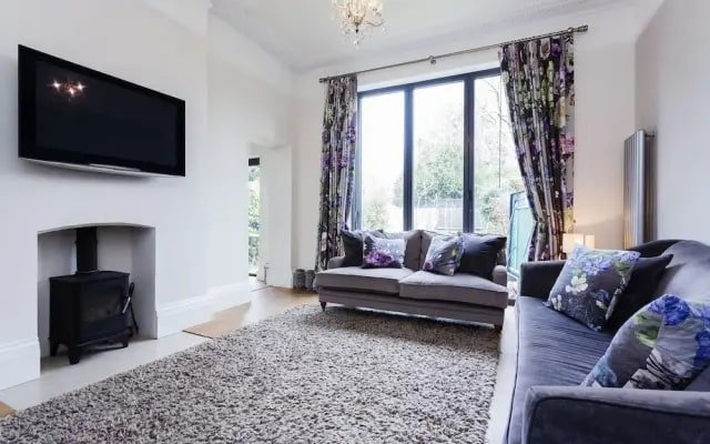 Veeve - Winterbrook Road