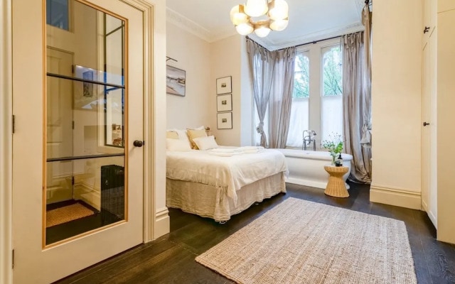 Beautiful 2 Bed Apartment In West London