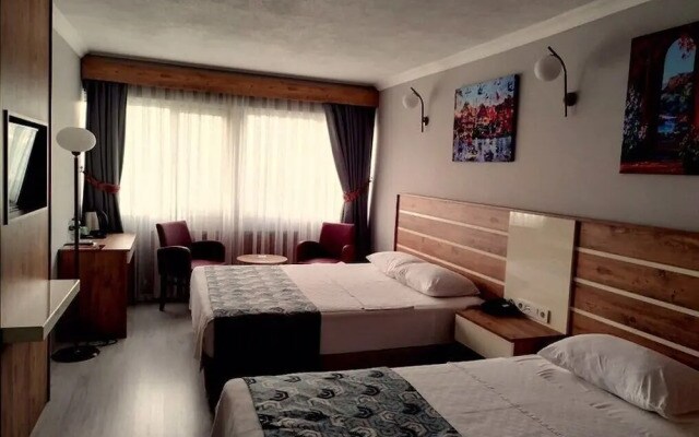 Anibal Hotel