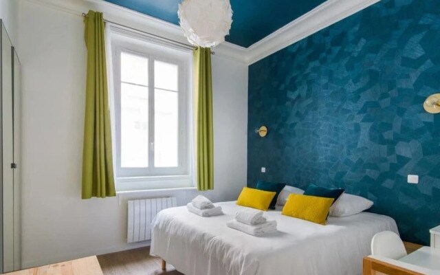 Cozy Flat in the 13th District for 6 People