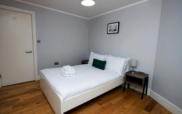 Westciti Caroco Aparthotel