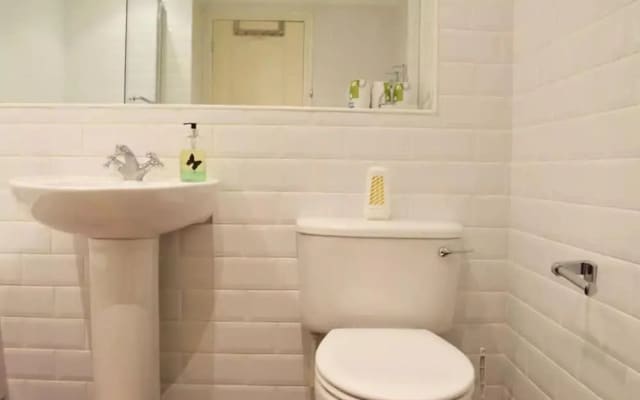 Bright and Spacious 2 Bed House