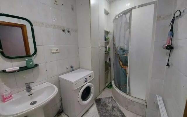 Меблированная комната Family House (Фэмили Хаус) на проспекте Независимости