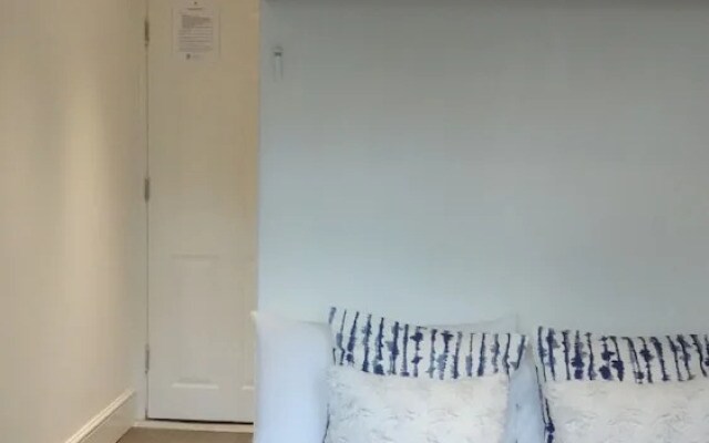 Grand Airport Ensuites