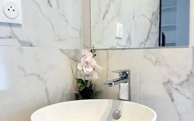 1581 Miromesnil